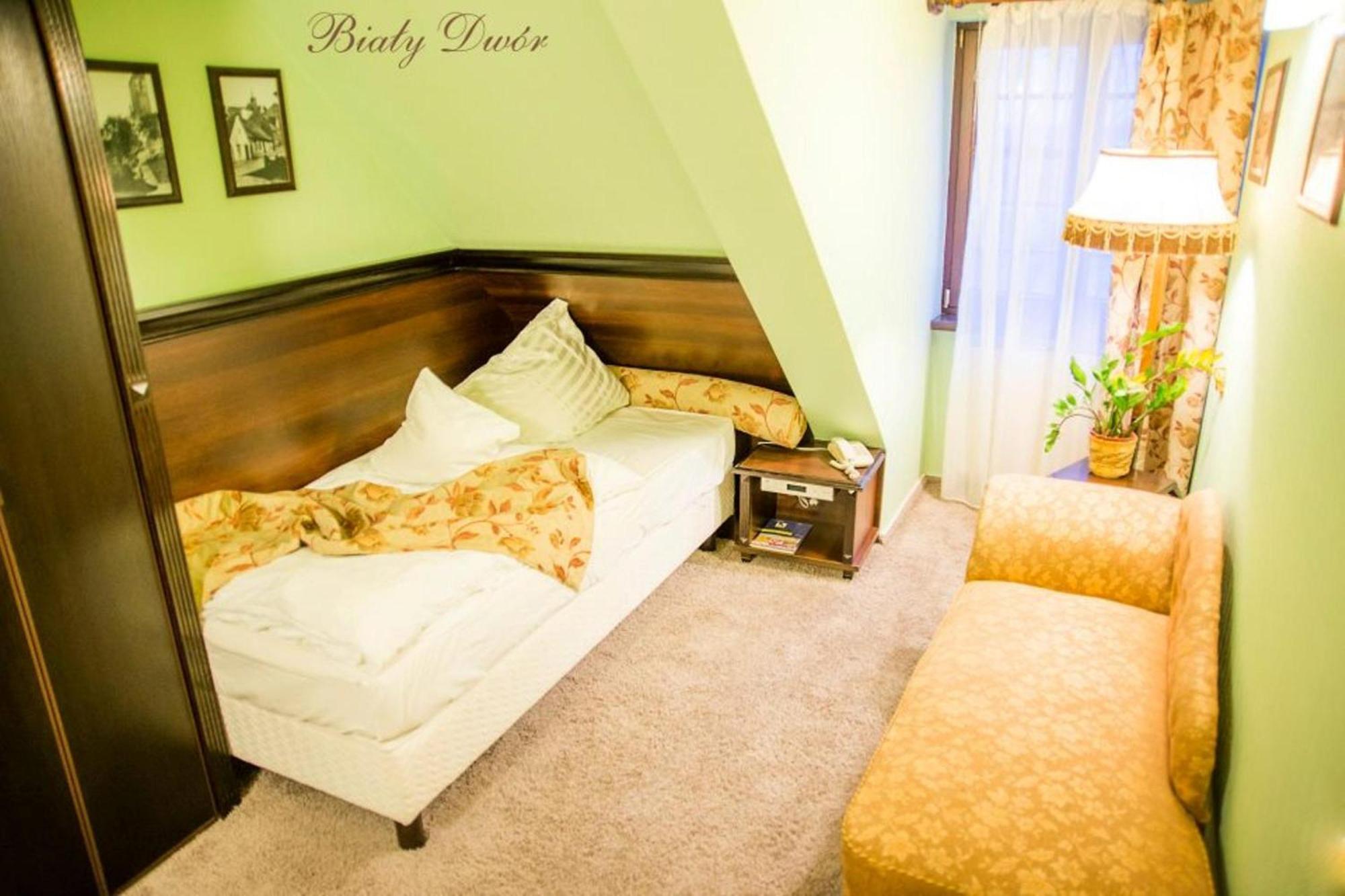 Bialy Dwor Bed & Breakfast Kwidzyn Eksteriør bilde