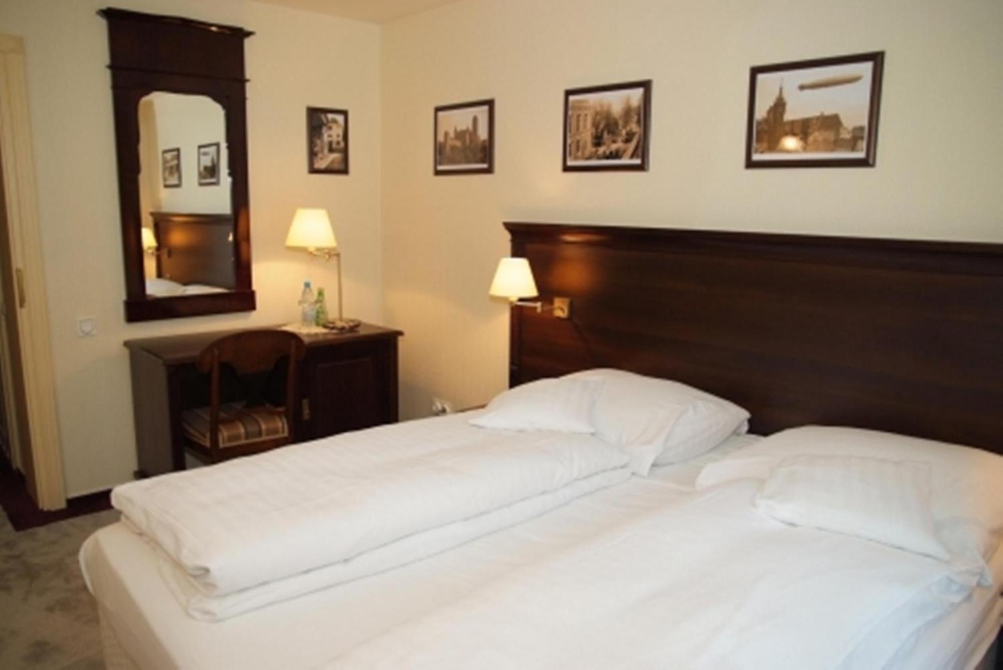 Bialy Dwor Bed & Breakfast Kwidzyn Eksteriør bilde