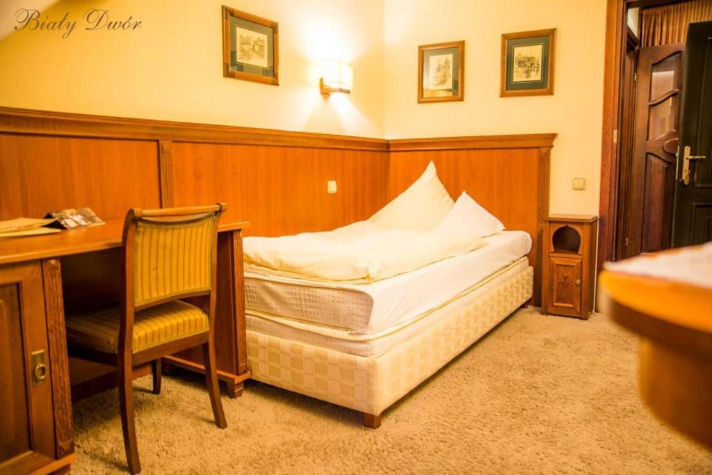 Bialy Dwor Bed & Breakfast Kwidzyn Rom bilde