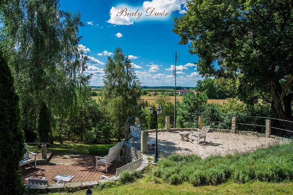 Bialy Dwor Bed & Breakfast Kwidzyn Eksteriør bilde