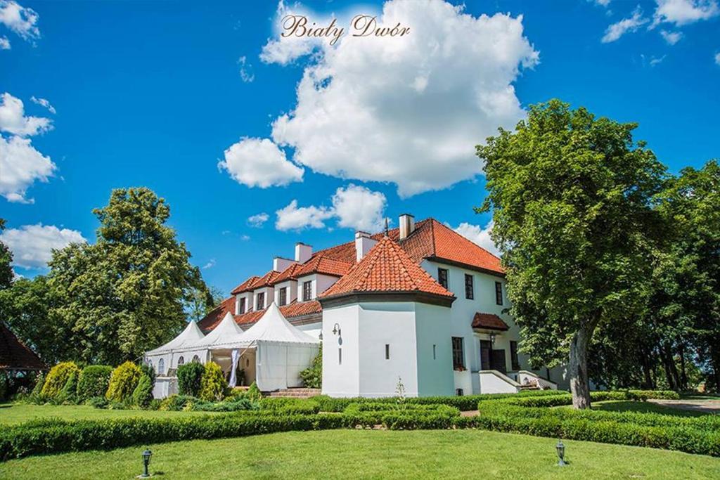 Bialy Dwor Bed & Breakfast Kwidzyn Eksteriør bilde