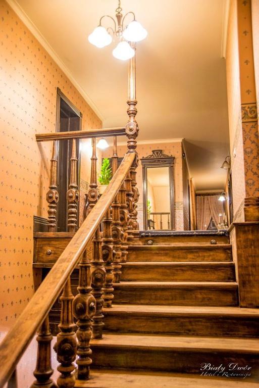 Bialy Dwor Bed & Breakfast Kwidzyn Eksteriør bilde